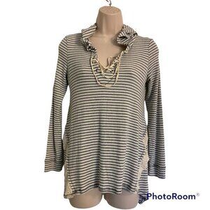 - jolt Medium Pullover Hoodie Tee Lace V Neck Stripe Gray  White Shark Bite